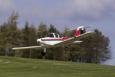 avion Piper pa 38 tomahawk aterrizaje campo corto